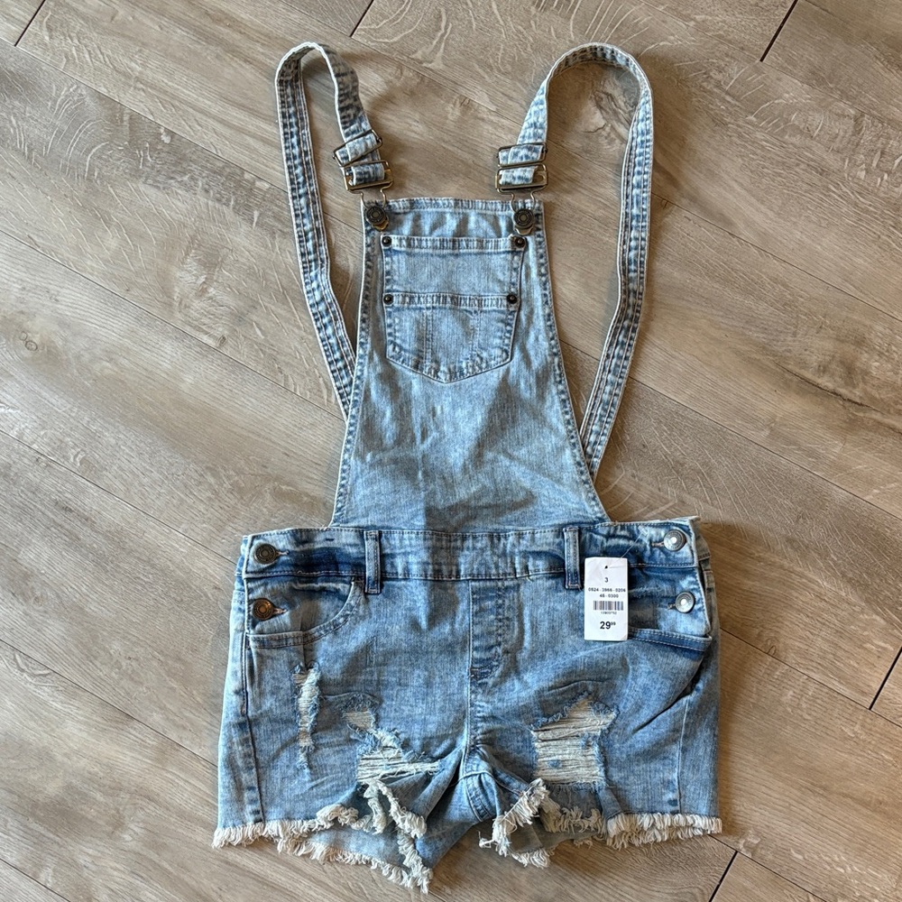 BNWT U2B Denim Distressed Short Overalls  Women’s Size 3
